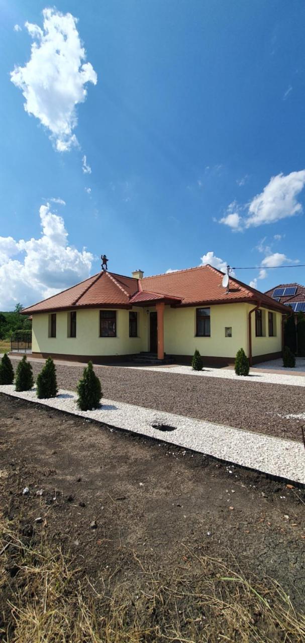 Elringat lak Apartmanház in Eger, Hungary