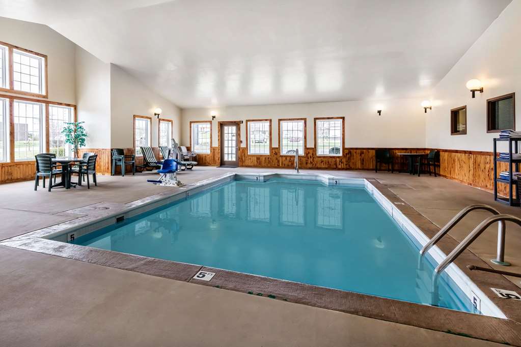 Econo Lodge Inn & Suites Dickson - photo 21