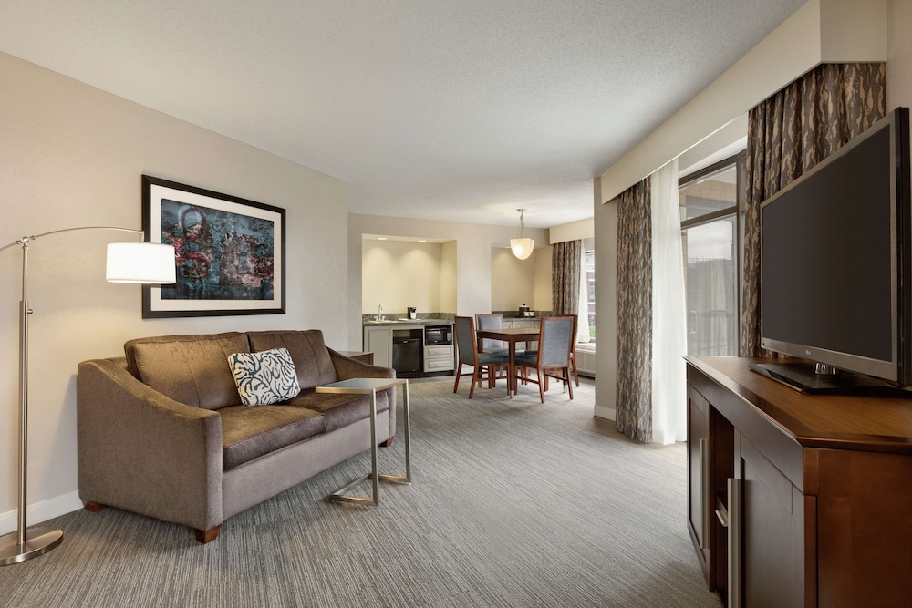 Hampton Inn & Suites Nashville Downtown - photo 10