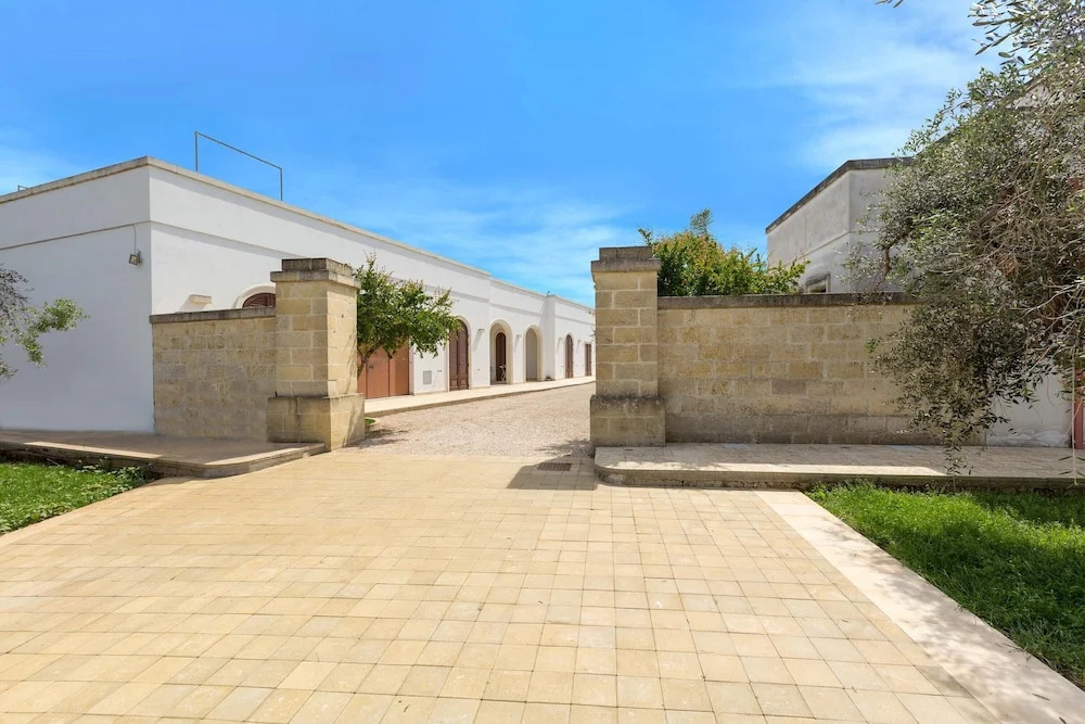 2283 Villa La Paiara by Perle di Puglia — 4-Star Luxury Hotel in Melendugno, Italy