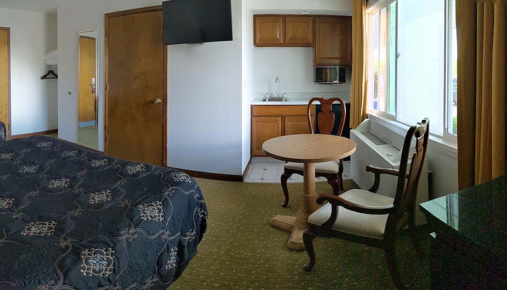 South Side Inn Burlington - photo 25