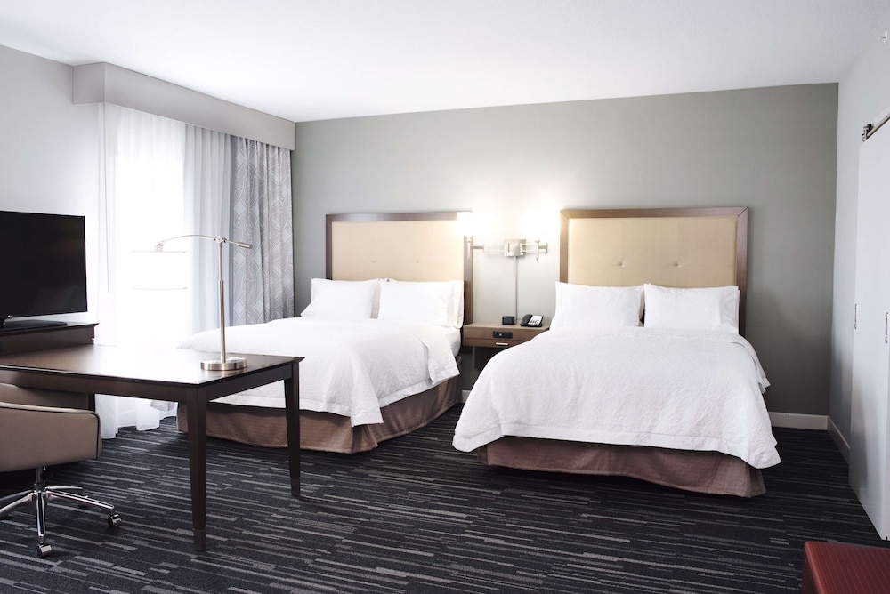 Hampton Inn & Suites Des Moines Urbandale - photo 21