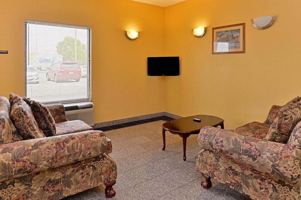 Executive Inn & Suites Breaux Bridge LA - photo 2