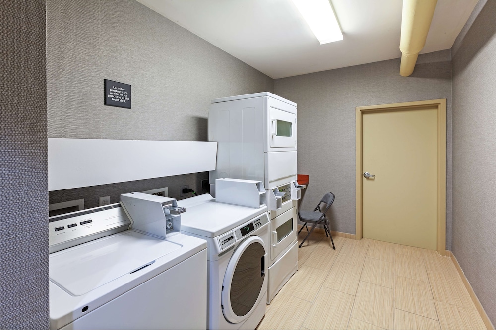 Hampton Inn & Suites Houston League City - photo 23