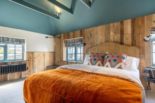 The Farm House — 4-Star Luxury Hotel in West Malling, United Kingdom