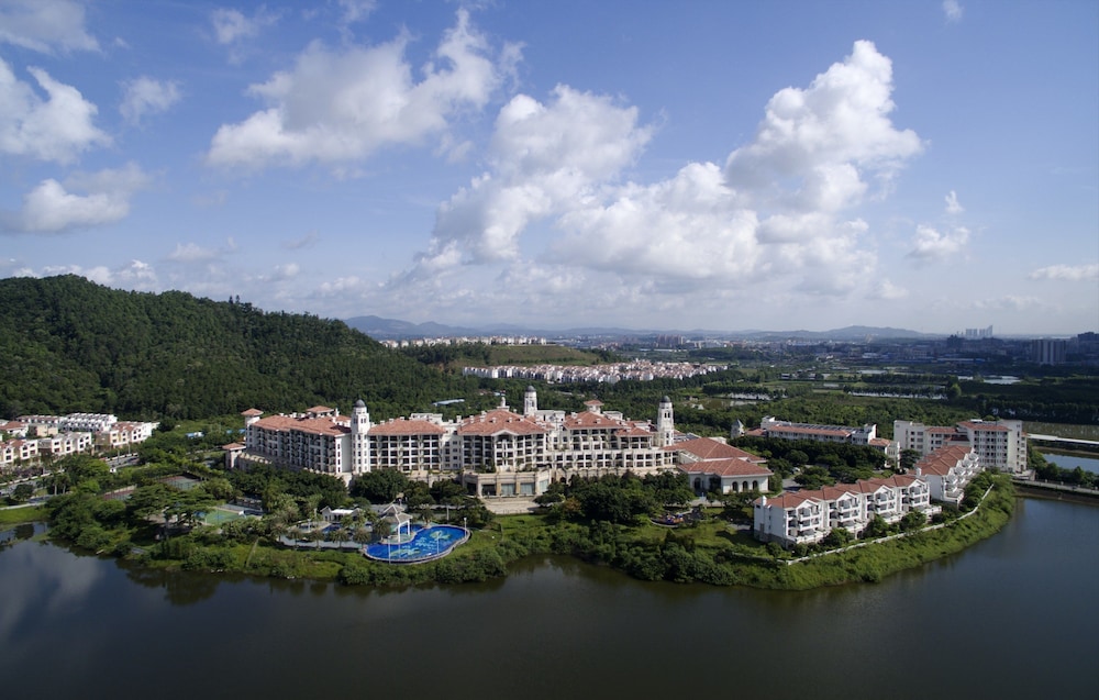 Gaoming Country Garden Phoenix Hotel — 5-Star Luxury Hotel in Foshan, People's Republic of China