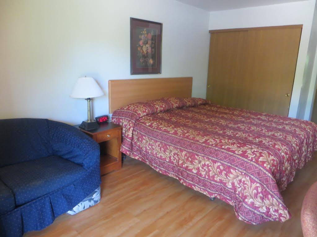 Park Ridge Inn - photo 9