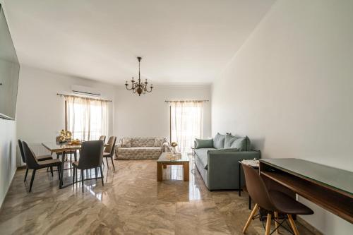 Neon 2br Luxurious Central Apt Heraklion — 4-Star Luxury Hotel in Irakleion, Greece