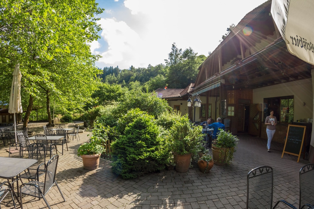 Landgasthof Am Teufelstisch — hotel in Hinterweidenthal