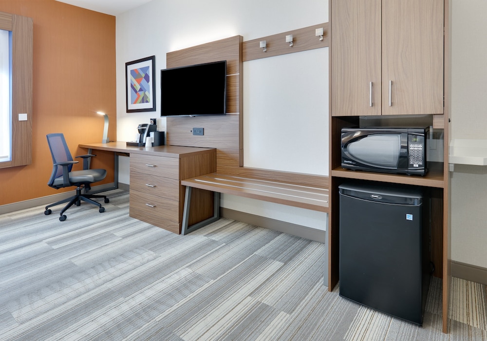 Holiday Inn Express Mitchell by IHG - photo 11