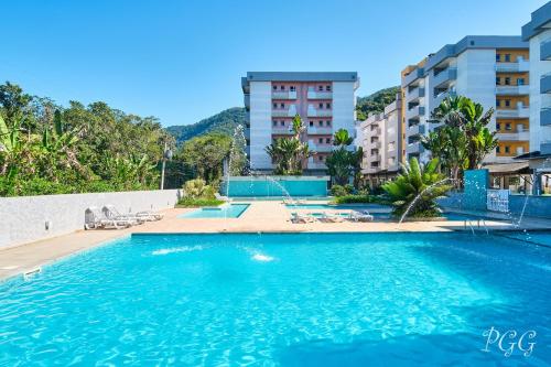 Apartamento Ubatuba AR Varanda Gourmet Piscinas e 300mt Praia — 4-Star Luxury Hotel in Ubatuba, Brasil