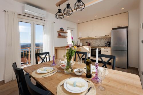 Summer Breeze apartment Quiet place with a spectacular view and a garden — 4-Star Luxury Hotel in Sibenik, Croatia