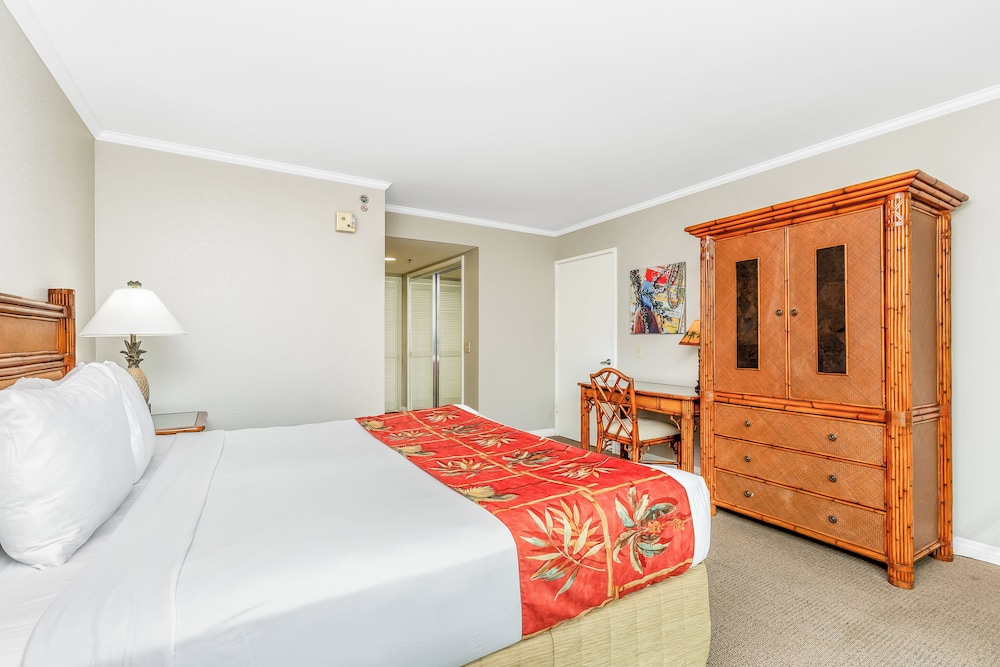 Luana Waikiki Hotel & Suites - photo 46