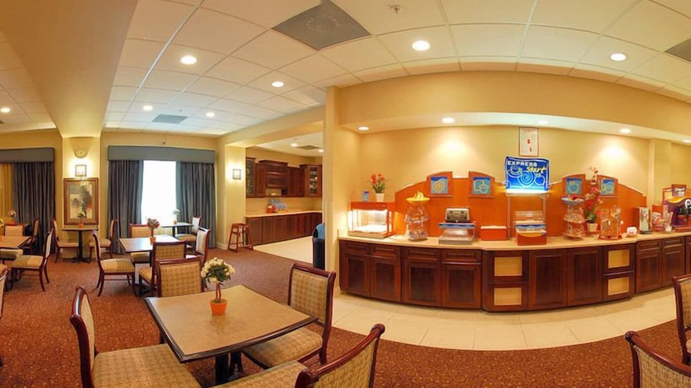 Holiday Inn Express Hotel & Suites Clearwater Us 19 N by IHG - photo 28