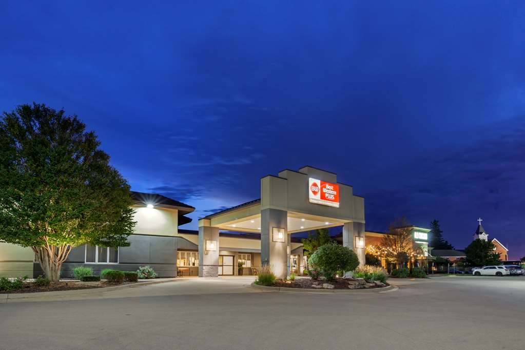 Best Western Plus Dubuque Hotel & Conference Center - photo 4