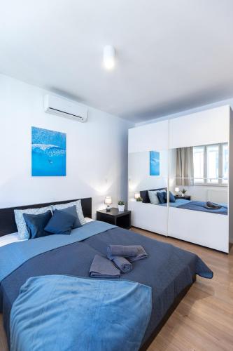 Gems of Budapest Sapphire Suite — 4-Star Luxury Hotel in Budapest, Hungary