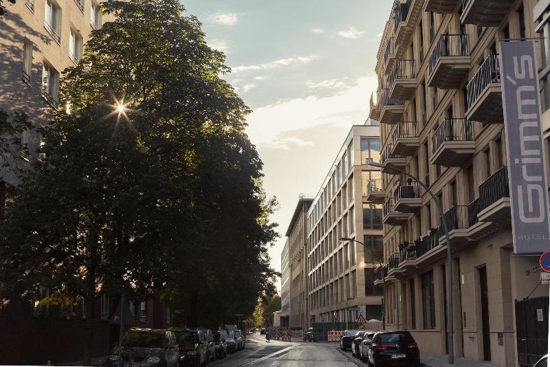 Grimm's Berlin Mitte - carbon neutral hotel in Berlin