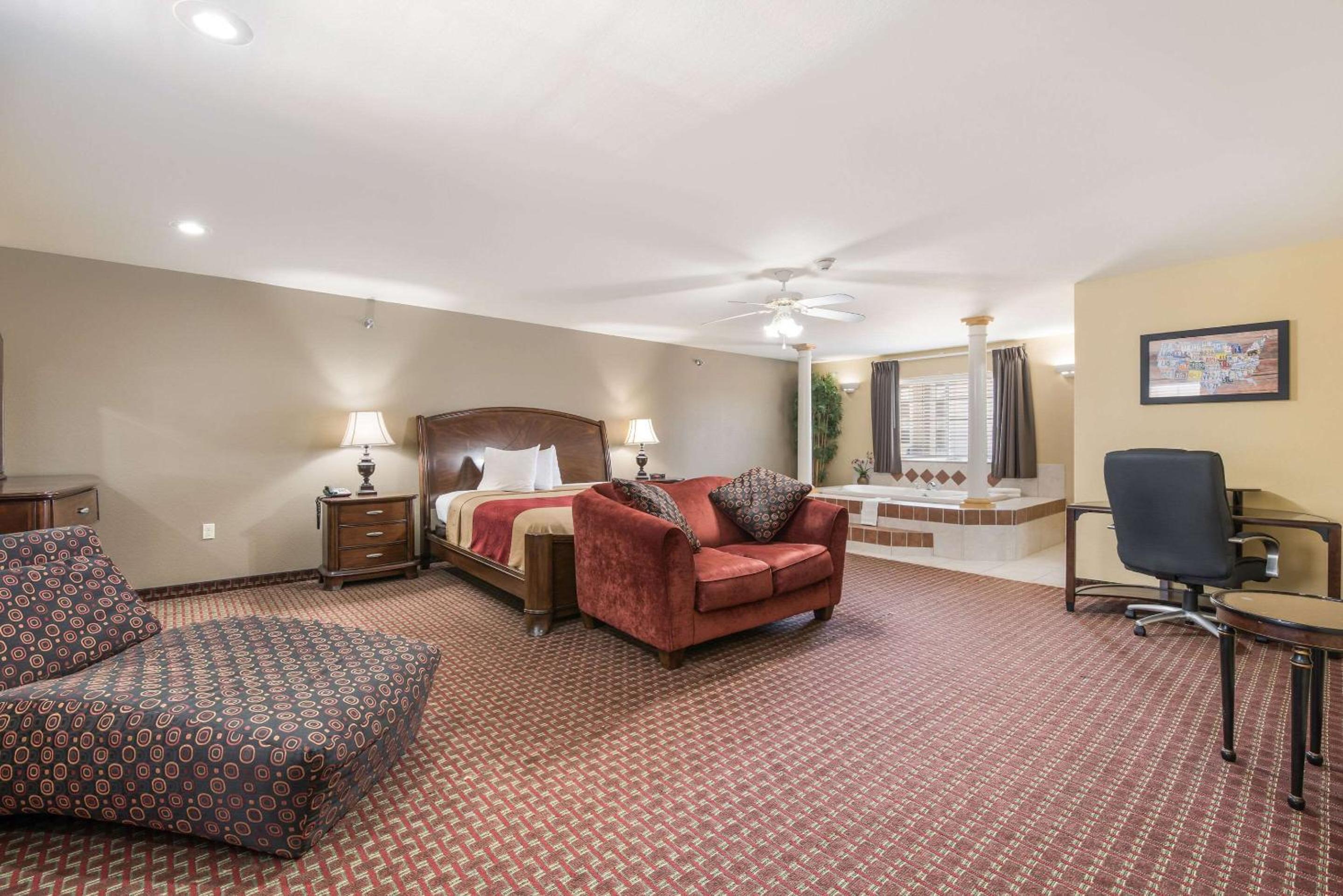 Bryant Inn & Suites - photo 23