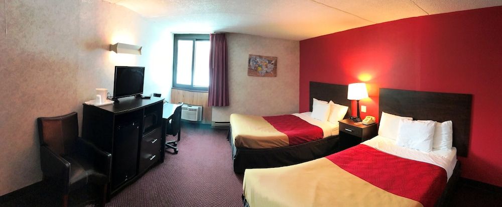 Econo Lodge 1000 Islands - photo 20