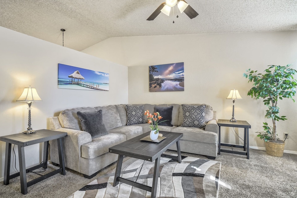 3bddog friendlynear Shopping & Restaurants in Colorado Springs, United States