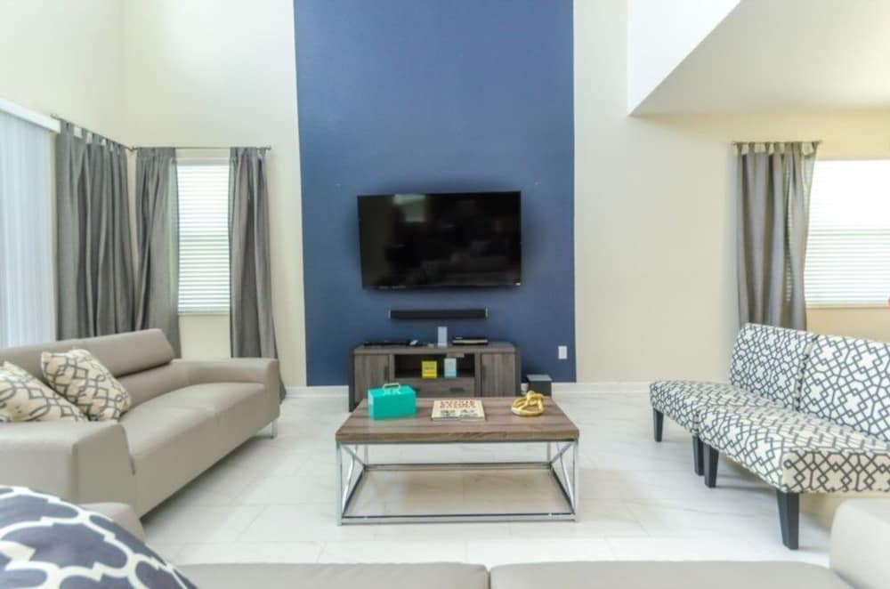 Champions Gate Luxury 5 Bedroom Resort Villa 5 Home by Redawning - photo 17