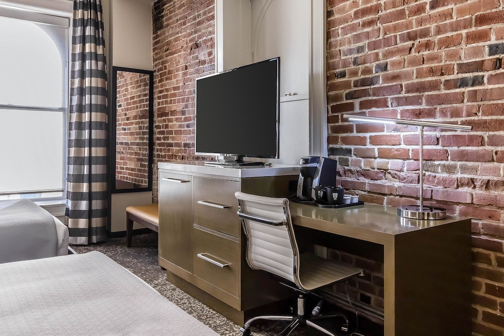 voco Hotel Napoleon Memphis by IHG - photo 50