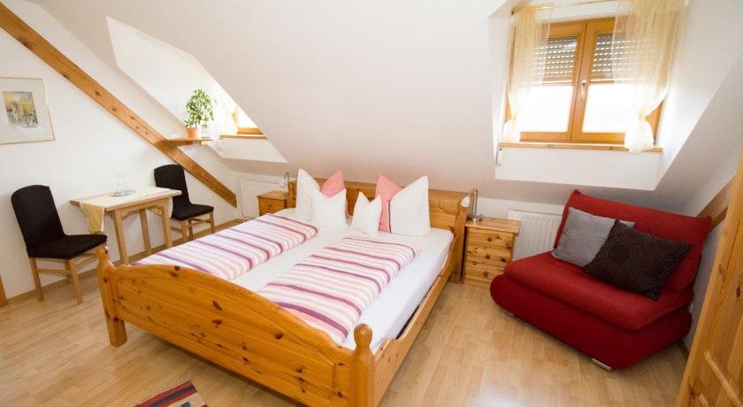 Gästehaus Camping Weinhof Radl — Kloech — photo 2