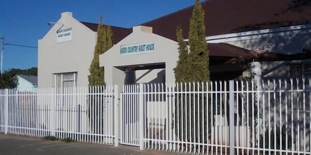 Karoo Country Guesthouse — 4-Star Luxury Hotel in De Aar, South Africa