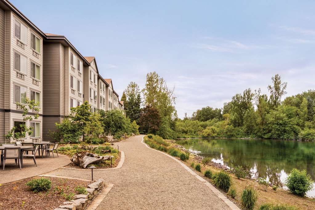 Radisson Hotel Portland Airport - photo 8