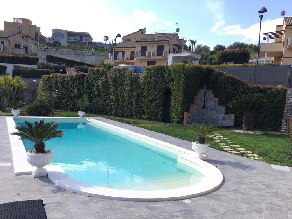 Villa Mastrissa Taormina — 4-Star Luxury Hotel in Taormina, Italy