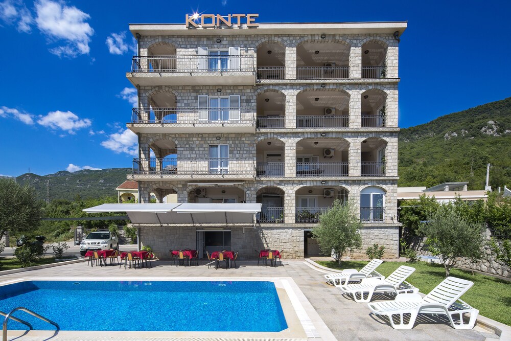 Konte - carbon neutral hotel in Budva