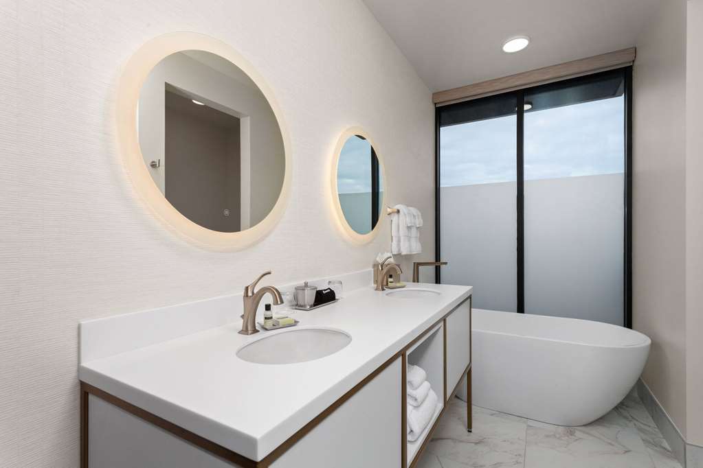 Legacy Hotel Trademark Collection By Wyndham - photo 5