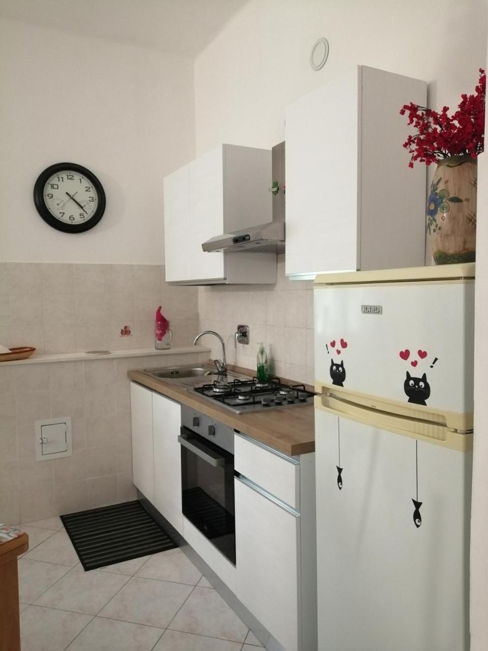 Appartamento Ca' Sandra — 4-Star Luxury Hotel in Vado Ligure, Italy