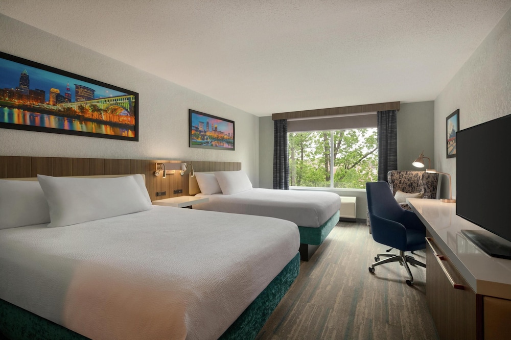 Hilton Garden Inn Cleveland Airport - photo 9