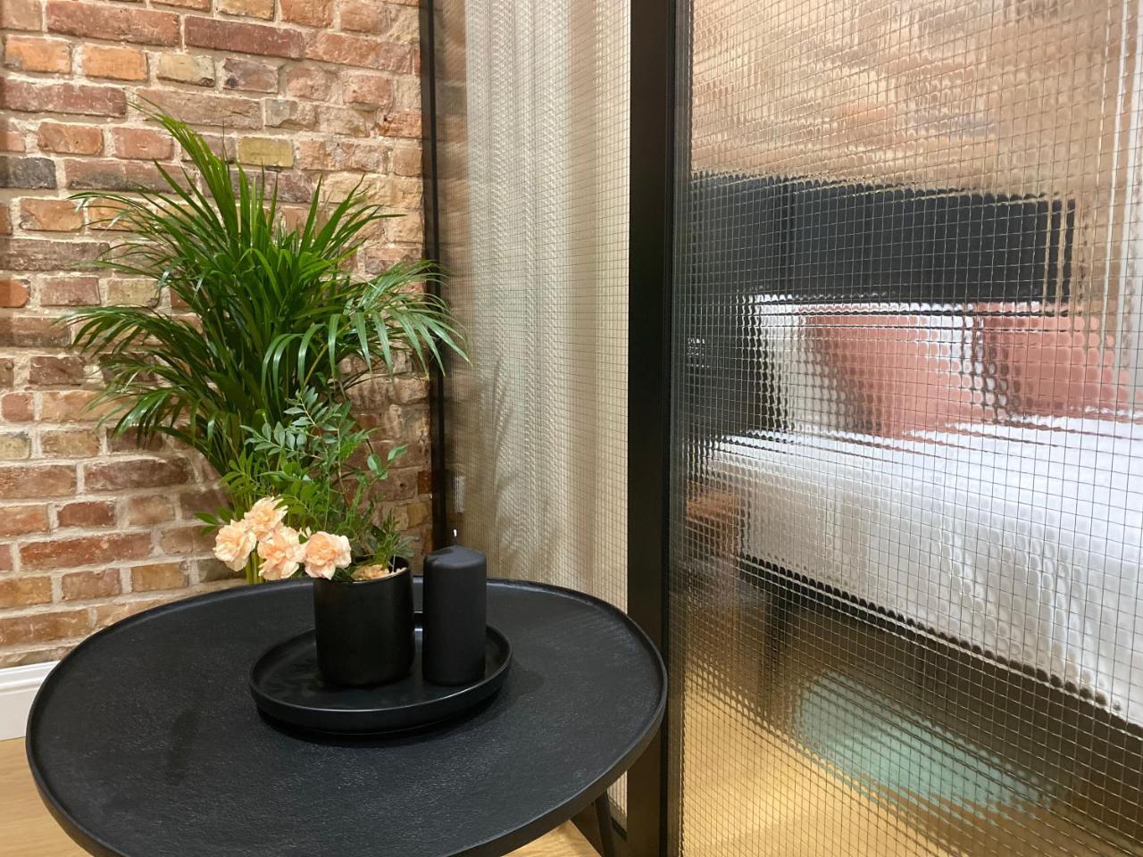 Apartament Aleja 22 — 4-Star Luxury Hotel in Poznan, Poland