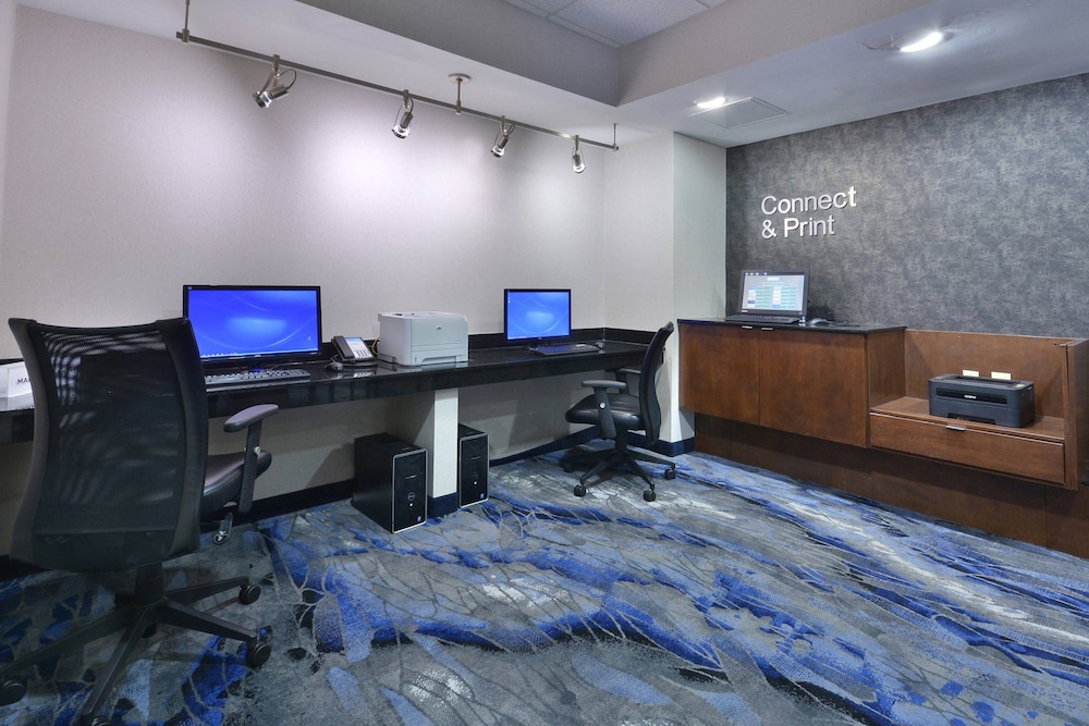 Fairfield Inn & Suites by Marriott Charlottesville North - photo 36