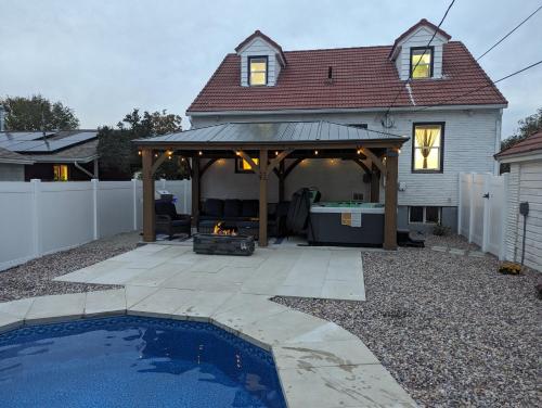 Charming Salt Lake City Home Minutes from Airport Downtown SLC Skiing — 4-Star Luxury Hotel in South Salt Lake, United States