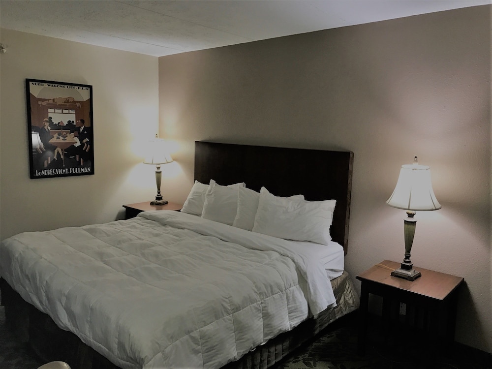Travelodge by Wyndham Houghton Lake - photo 2