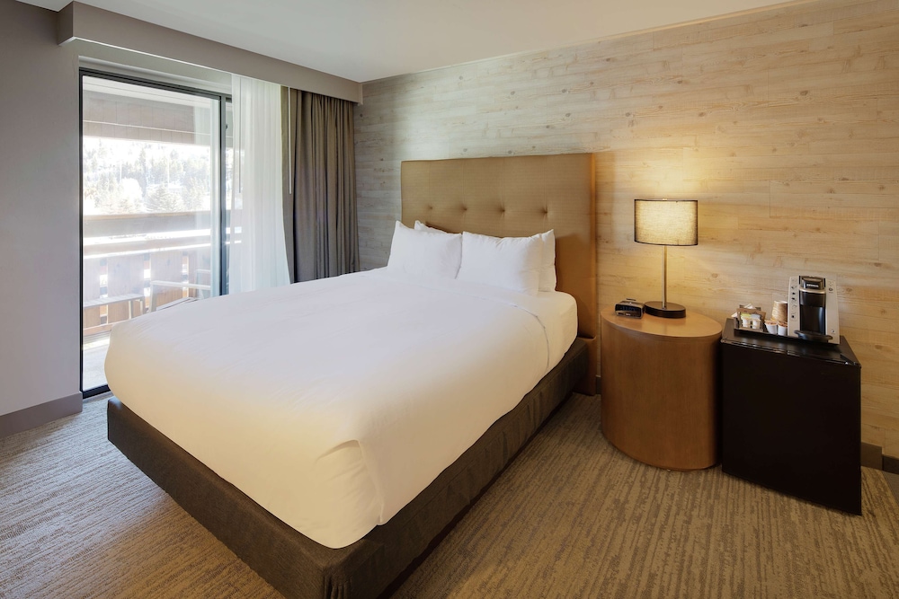 Highline Vail a DoubleTree by Hilton - photo 15