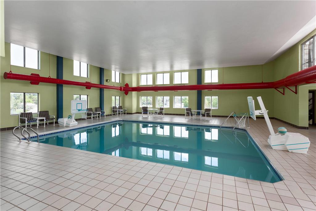 AmericInn & Suites By Wyndham Baraboo Event Center - photo 9