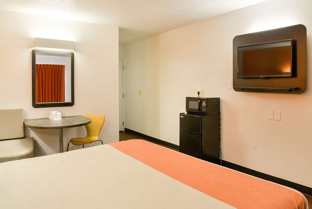 Motel 6 Toledo OH - photo 11
