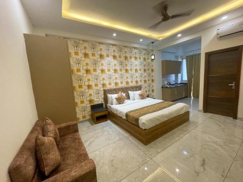The Empire Corporate Suite Hotel Sector 44 near Fortis and Max Hospitals