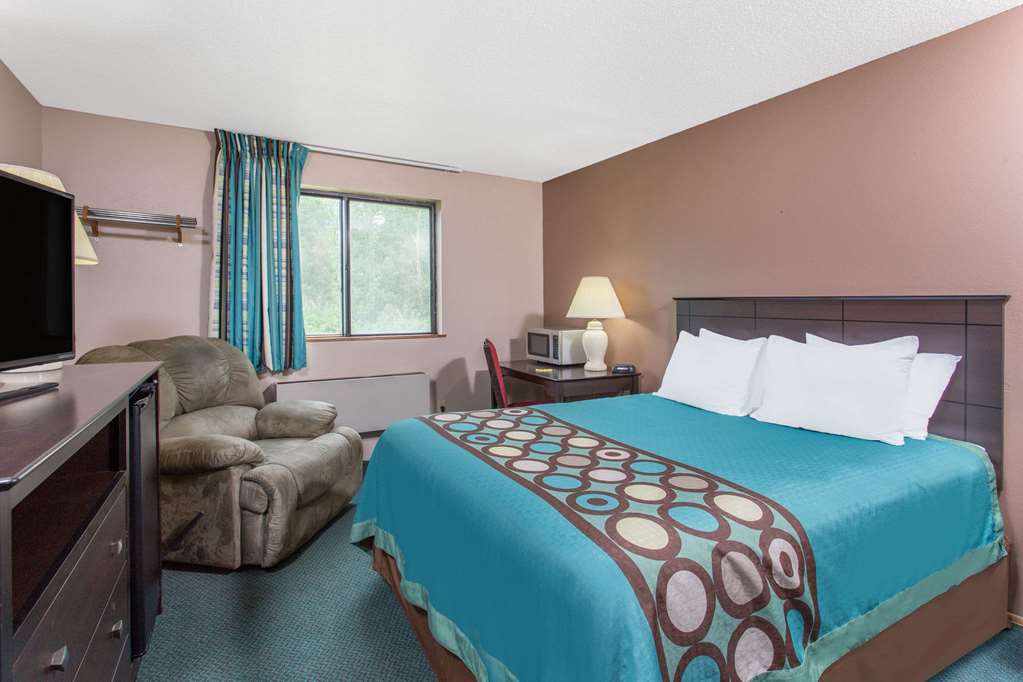 Super 8 by Wyndham Austin MN - photo 14