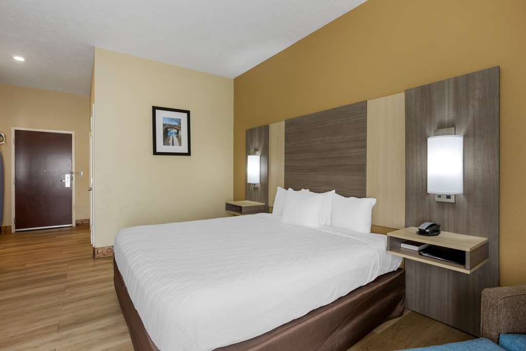 Best Western Plus Springfield Airport Inn - photo 26