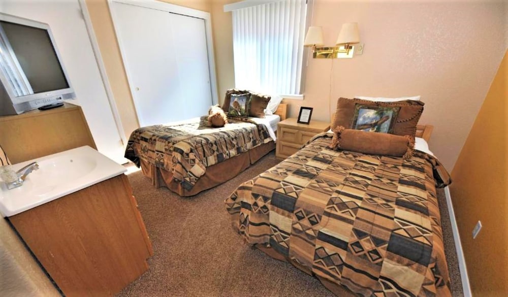Pinecliff Village Resort - photo 14