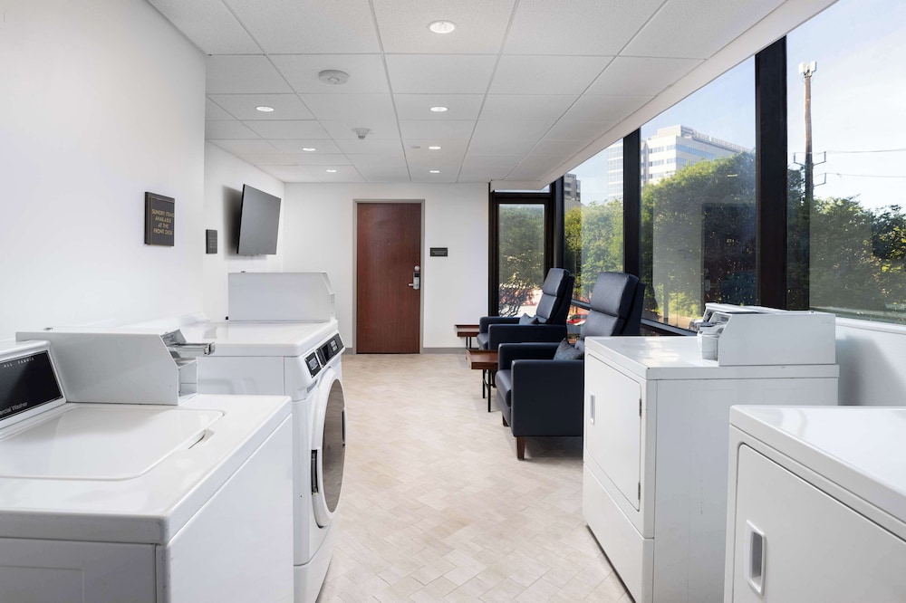 DoubleTree by Hilton Houston Medical Center Hotel & Suites - photo 51