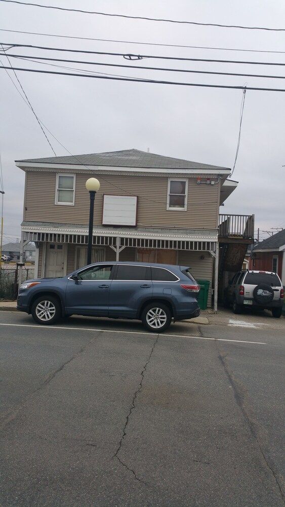 12 Ashworth Ave - photo 6