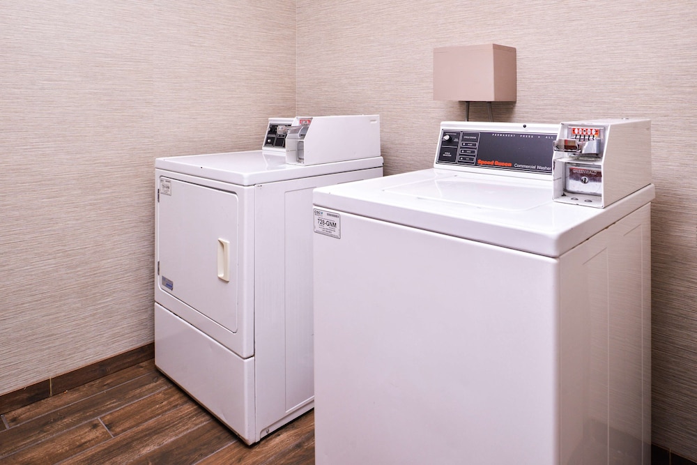 Hampton Inn Albuquerque University Midtown - photo 40