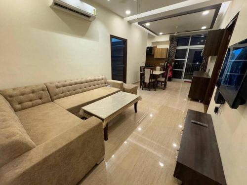 Apartment in Jalandhar Near LPU — 4-Star Luxury Hotel in Jalandhar, India