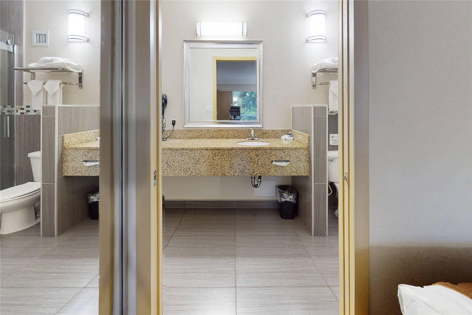 Rodeway Inn & Suites Fort Lauderdale Airport & Cruise Port - photo 25